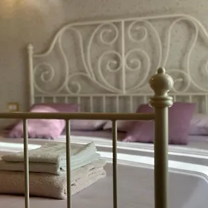 https://bb-alla-rocca-dellinnominato.it-lombardy.com